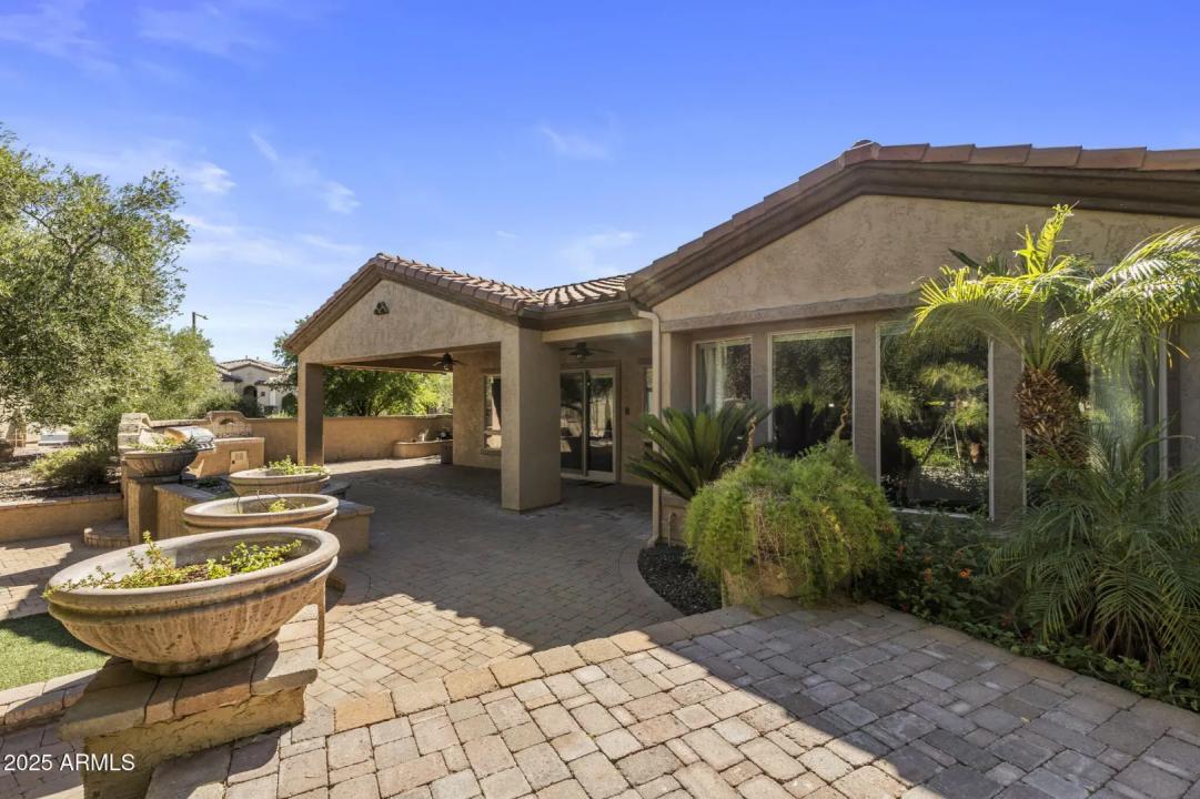Real Estate Picture 28