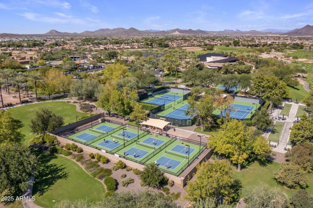 Real Estate Picture 35