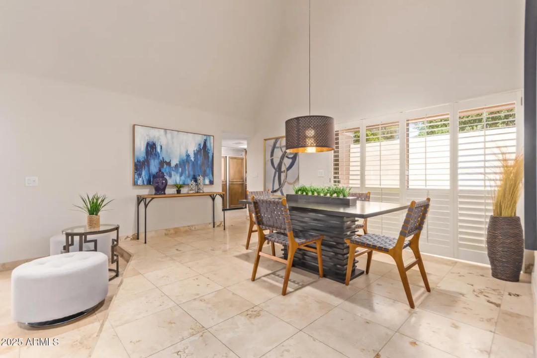 Real Estate Picture 5