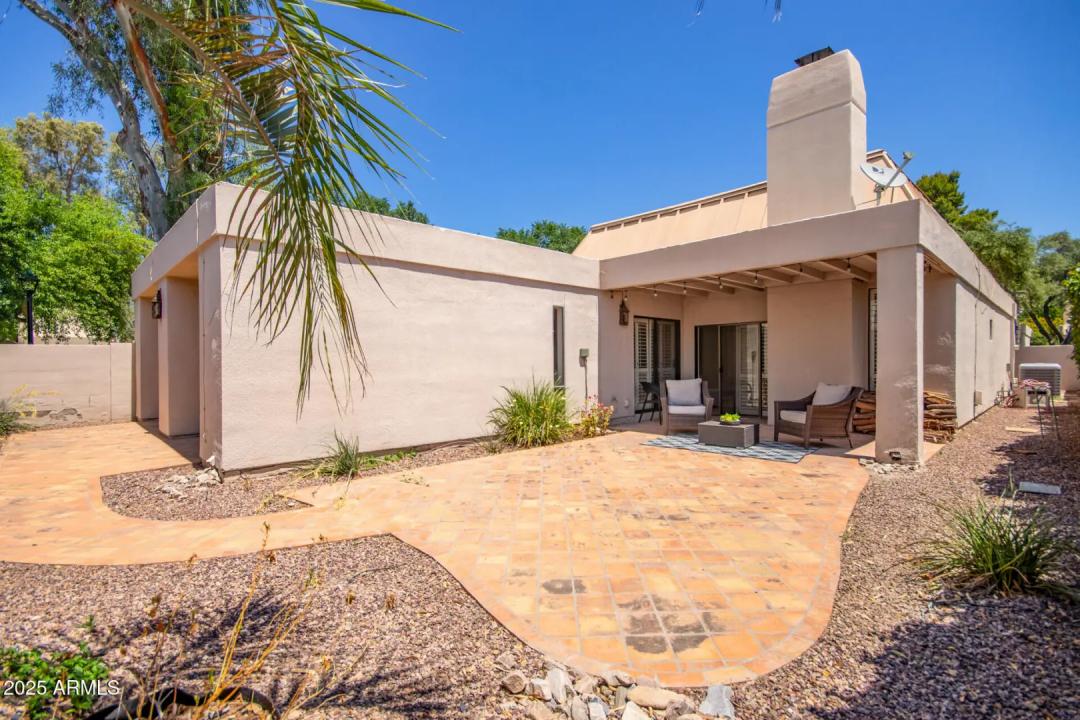 Real Estate Picture 22