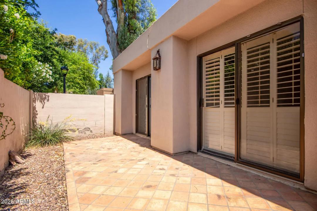 Real Estate Picture 23