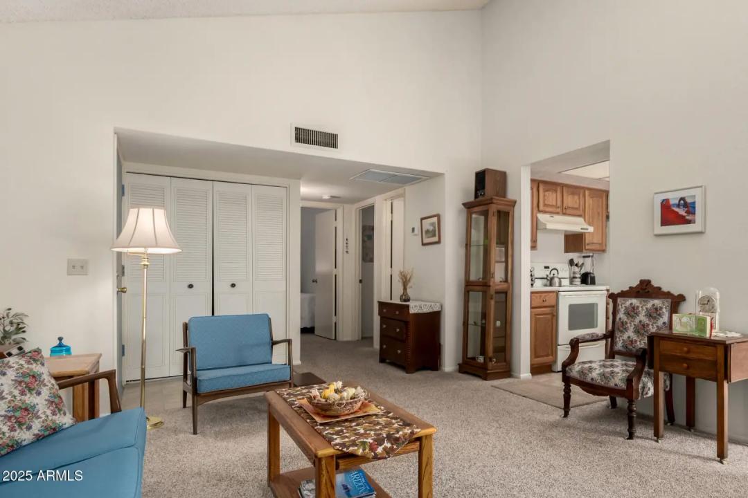 Real Estate Picture 5