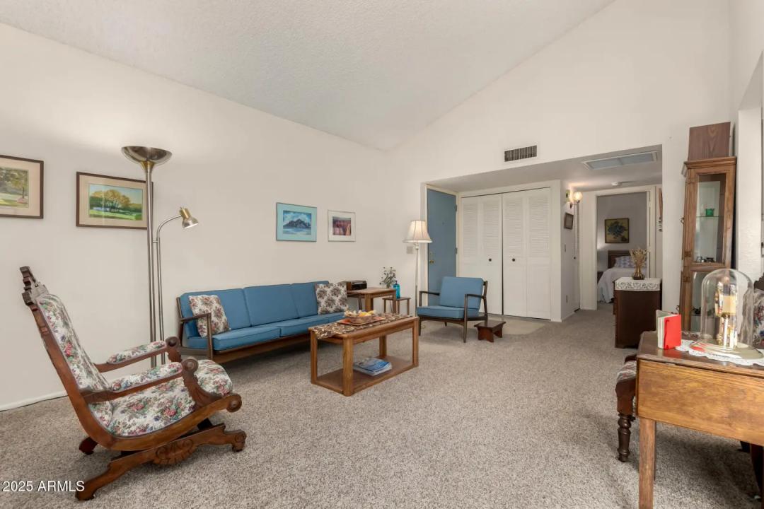 Real Estate Picture 6