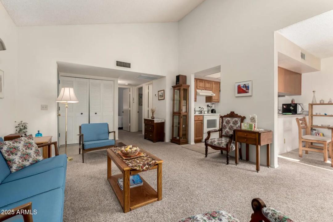 Real Estate Picture 7