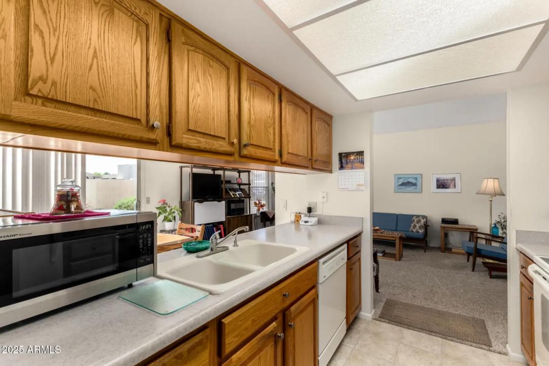 Real Estate Picture 10