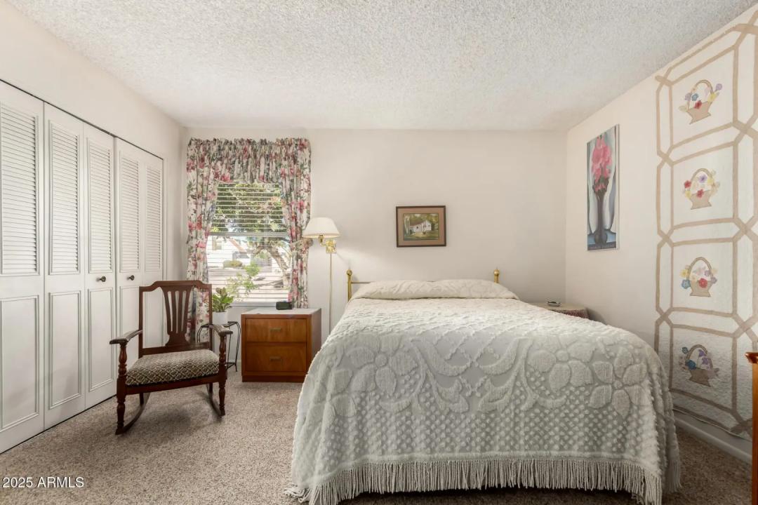 Real Estate Picture 14