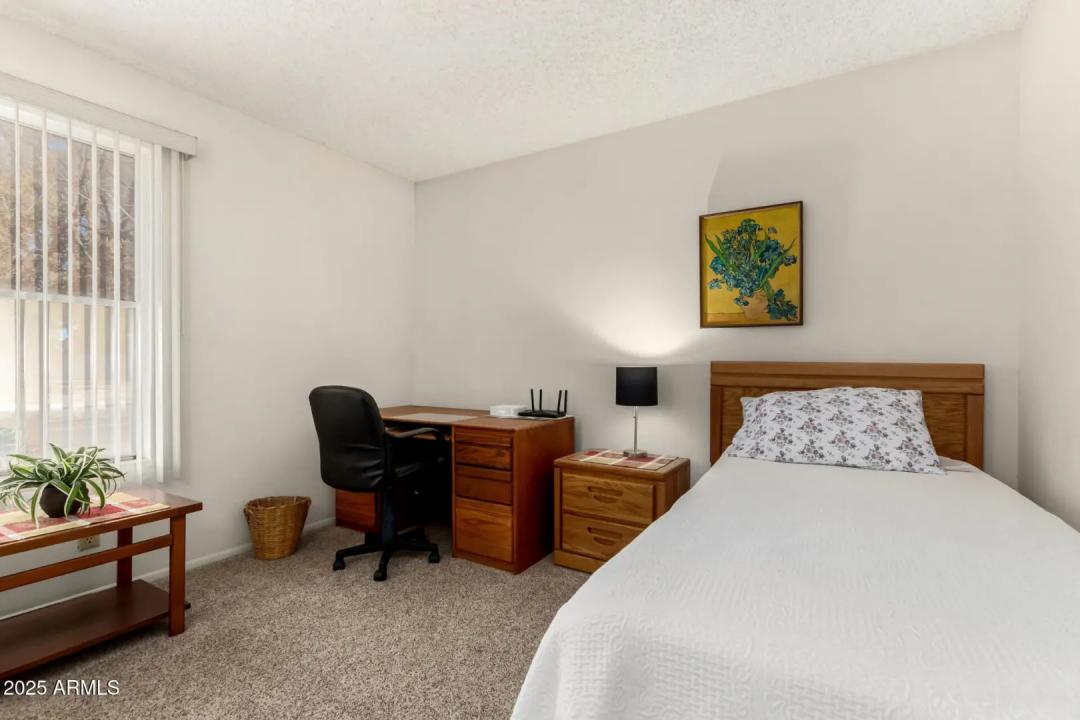 Real Estate Picture 16