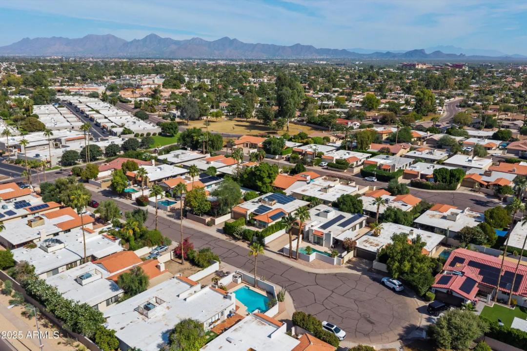 Real Estate Picture 29