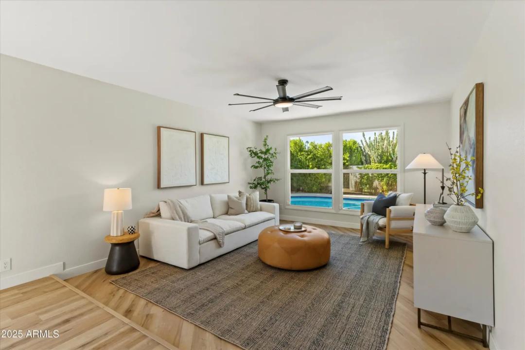 Real Estate Picture 8