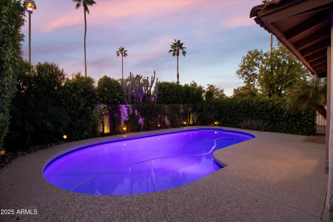 Real Estate Picture 25