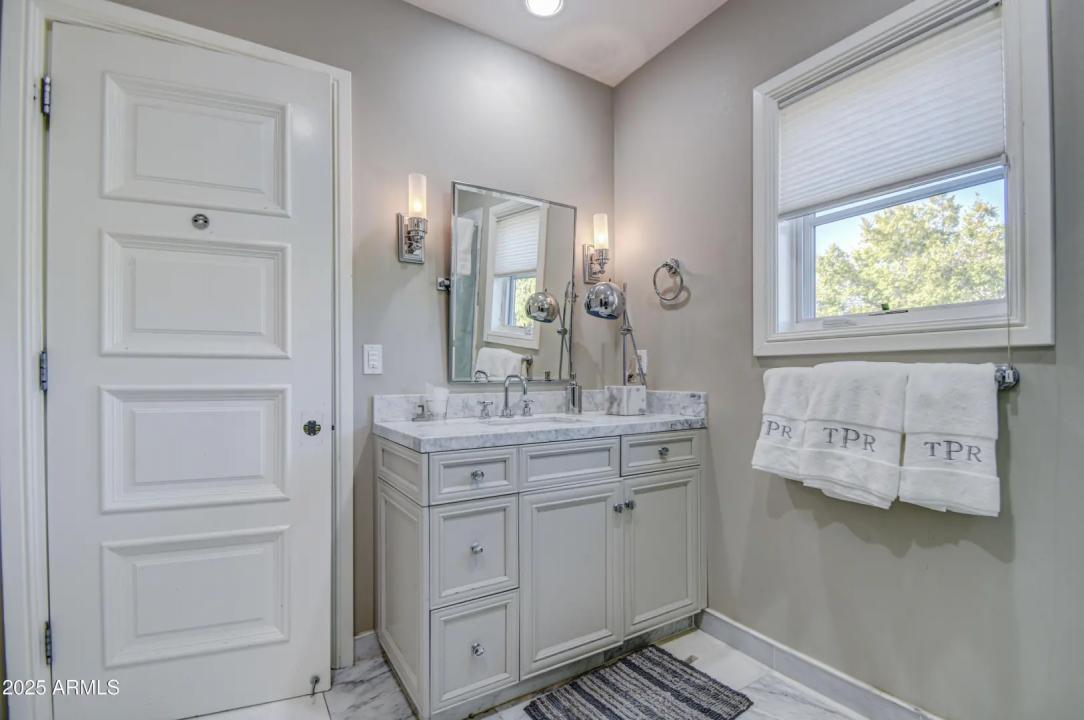 Real Estate Picture 34