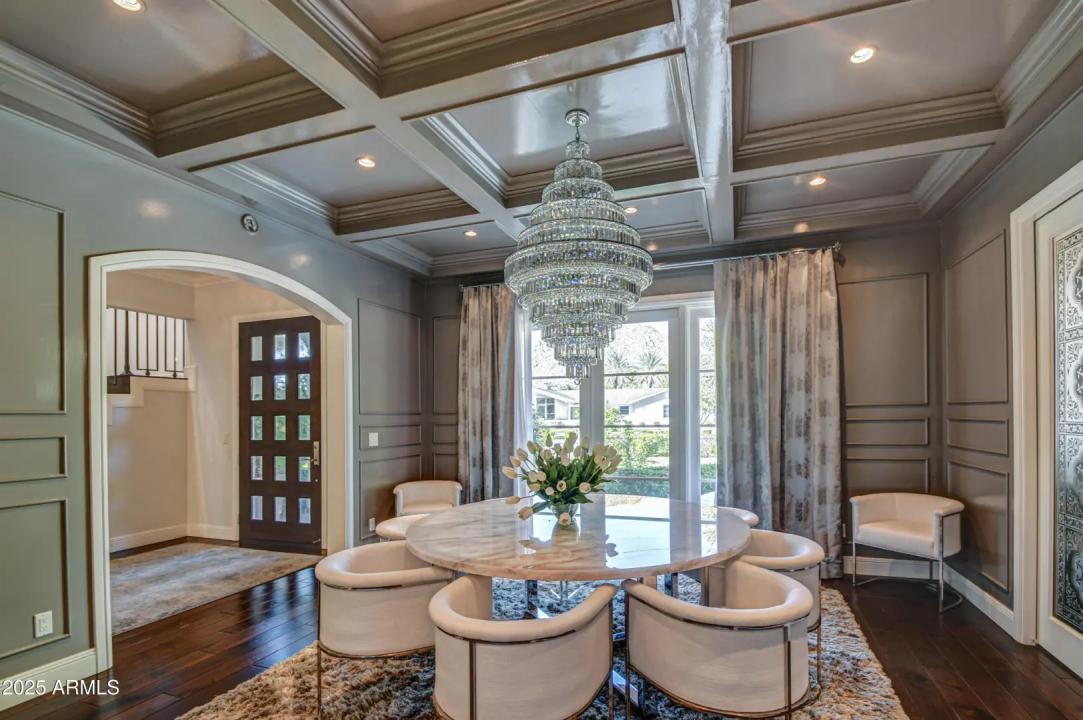 Real Estate Picture 4