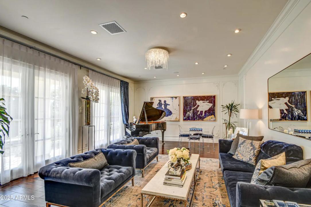 Real Estate Picture 14