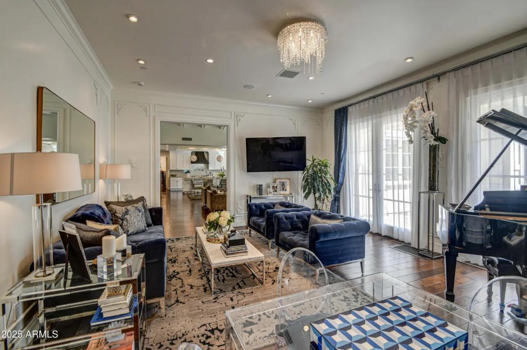 Real Estate Picture 13