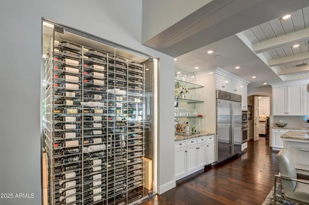 Real Estate Picture 12