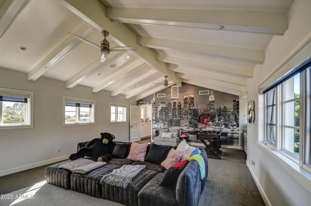 Real Estate Picture 25