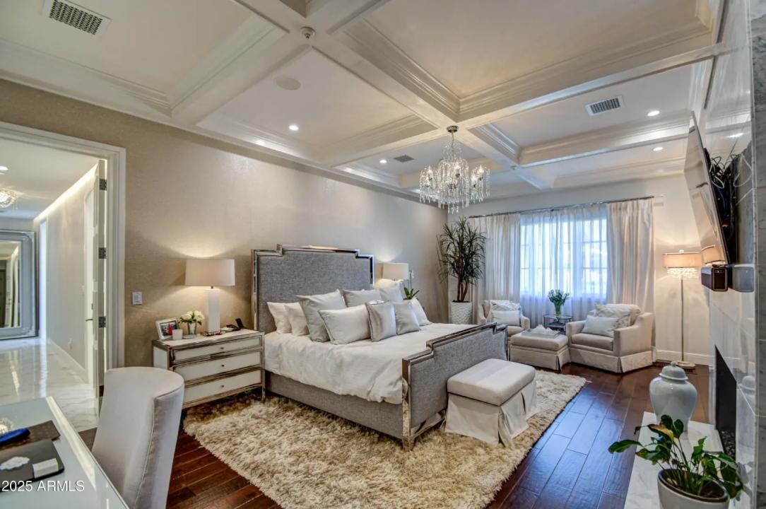 Real Estate Picture 17