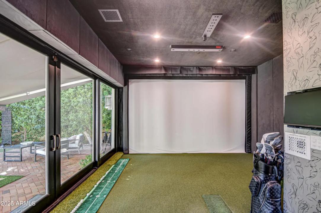 Real Estate Picture 24