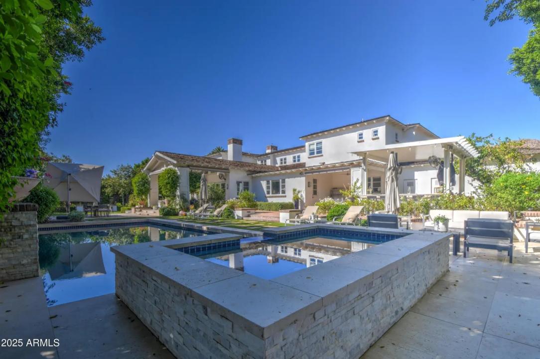 Real Estate Picture 50