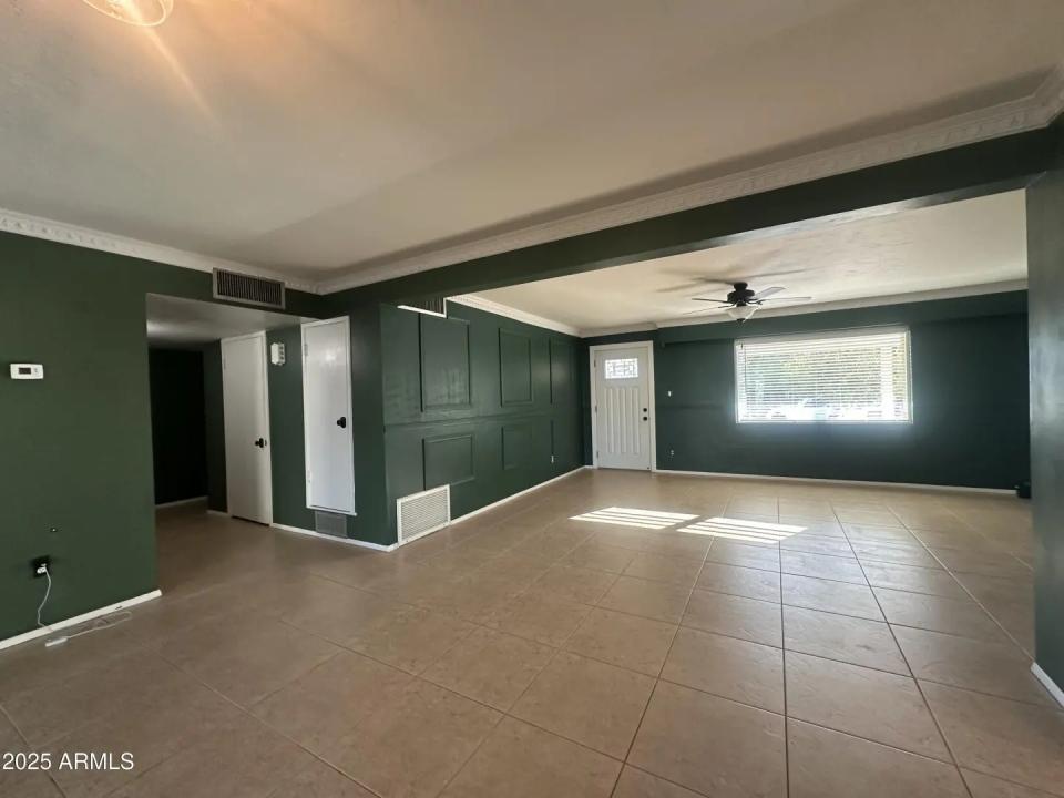 Real Estate Picture 3