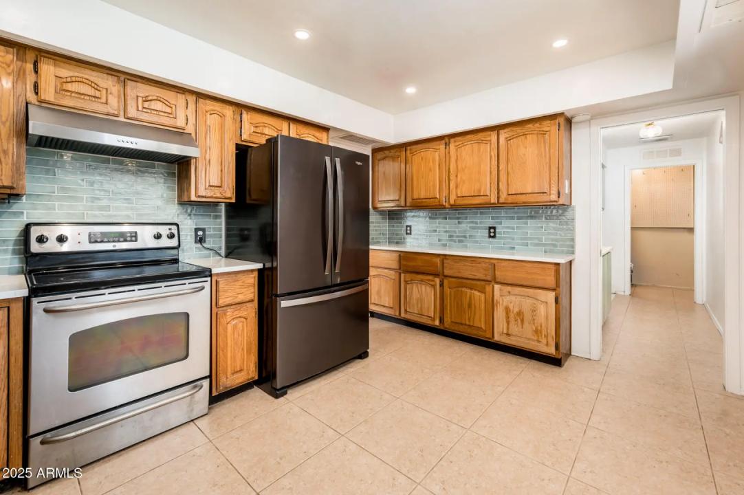 Real Estate Picture 5