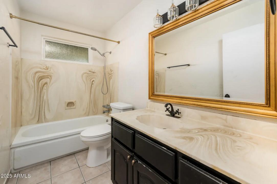 Real Estate Picture 13