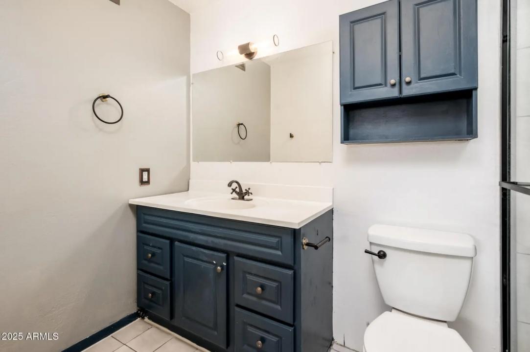 Real Estate Picture 9