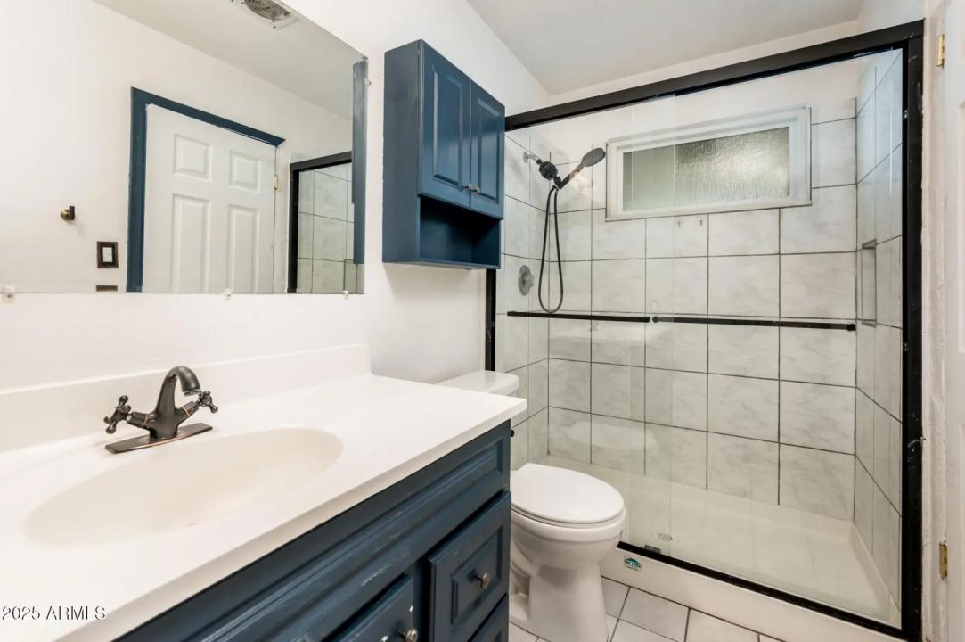 Real Estate Picture 11