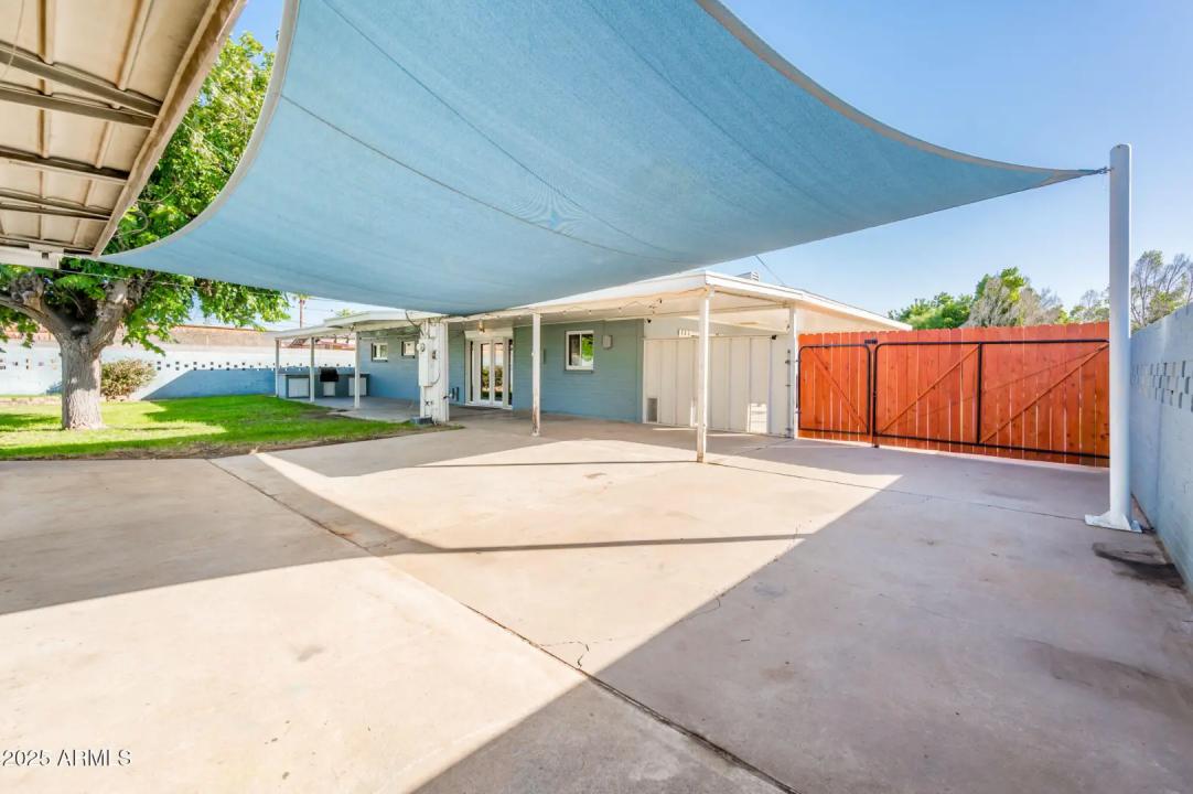 Real Estate Picture 18