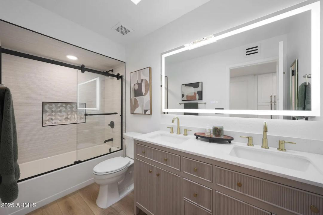 Real Estate Picture 29