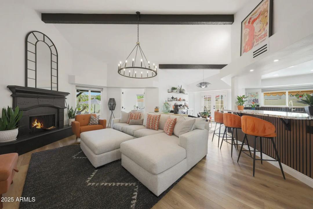 Real Estate Picture 5