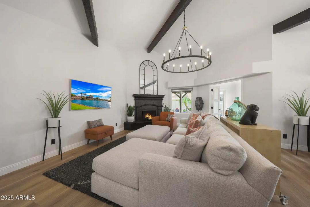 Real Estate Picture 6