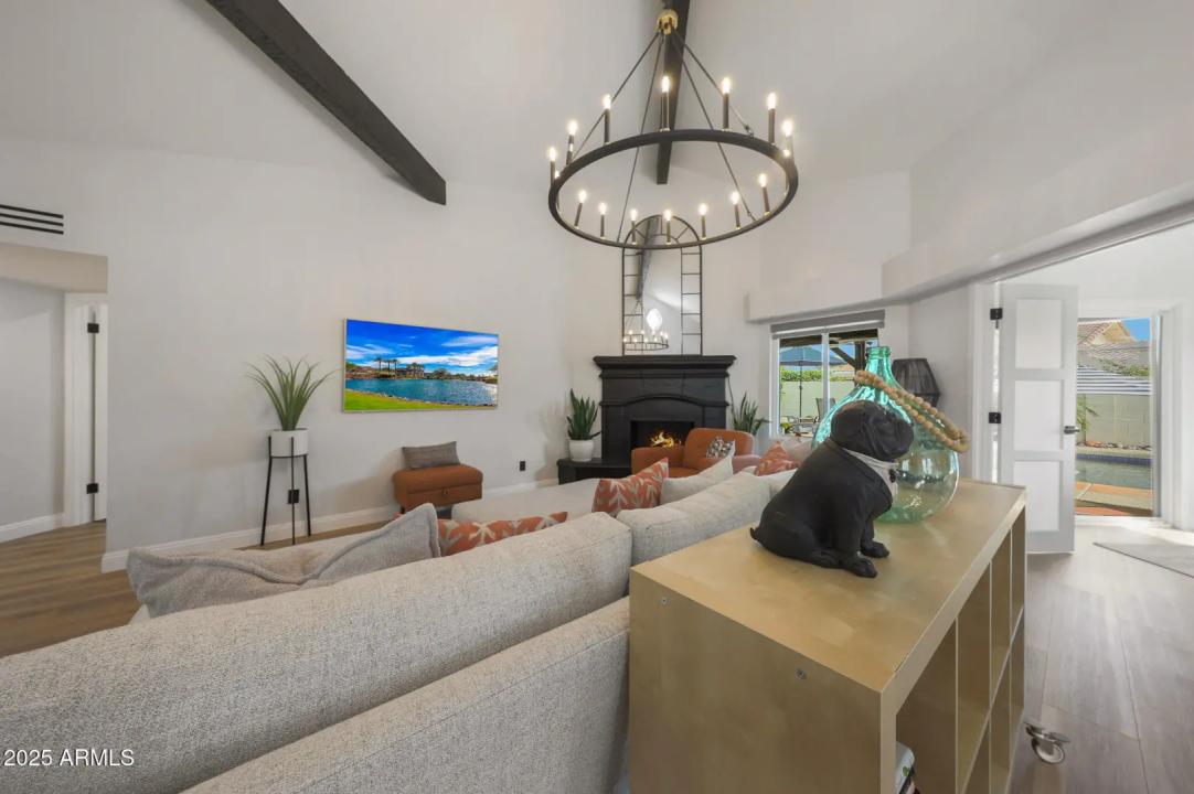 Real Estate Picture 7