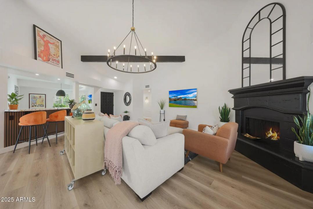 Real Estate Picture 8