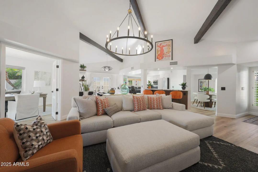 Real Estate Picture 9