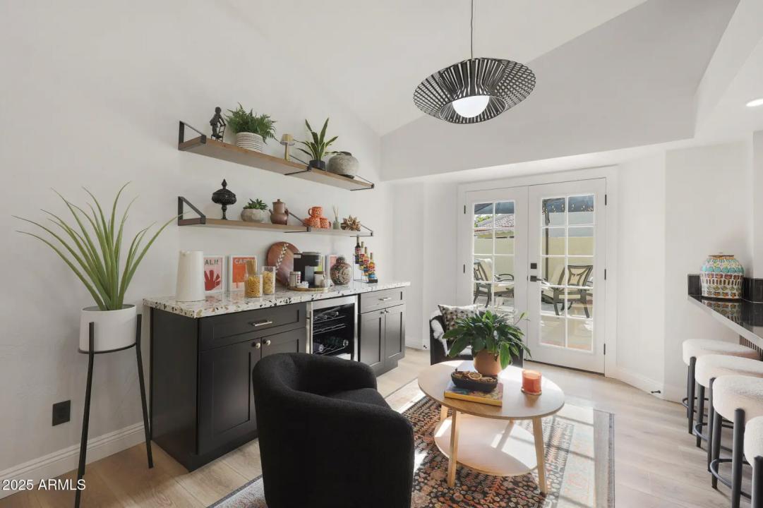 Real Estate Picture 10