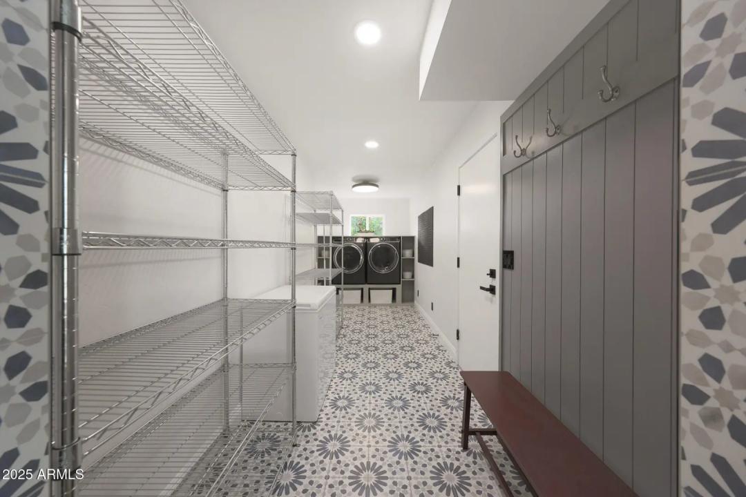 Real Estate Picture 18