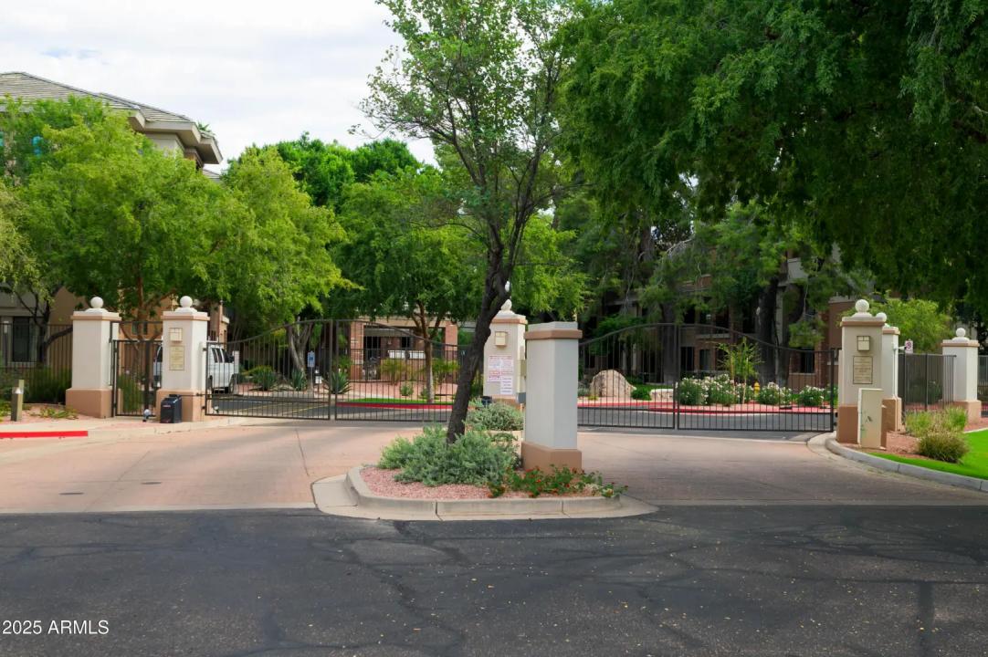 Real Estate Picture 21