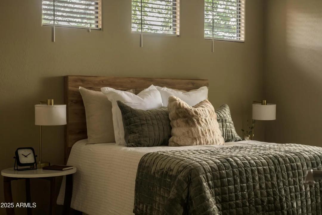 Real Estate Picture 12