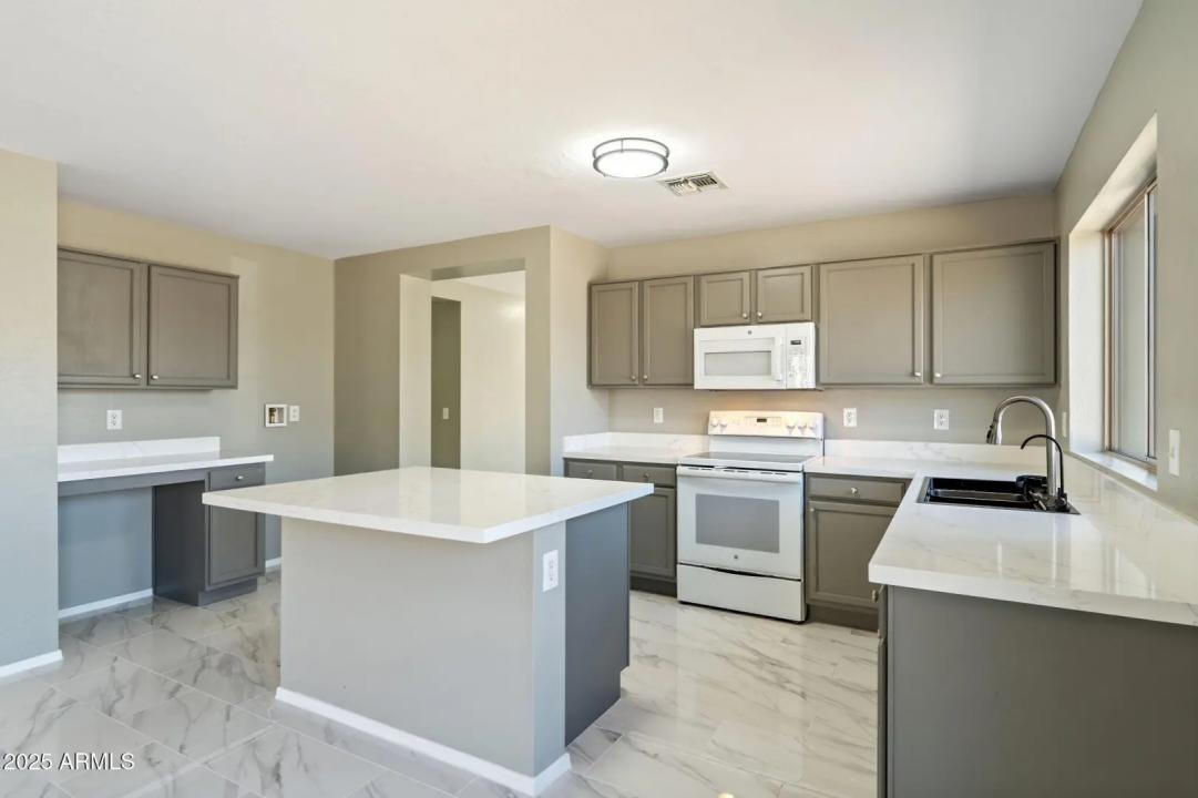 Real Estate Picture 2