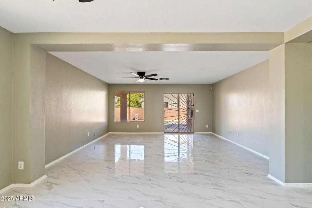 Real Estate Picture 12