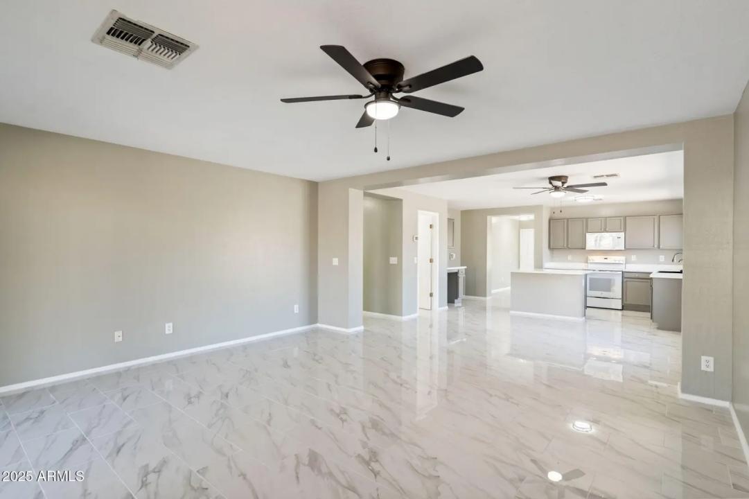 Real Estate Picture 3