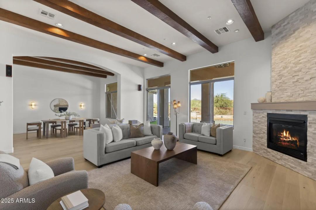 Real Estate Picture 3