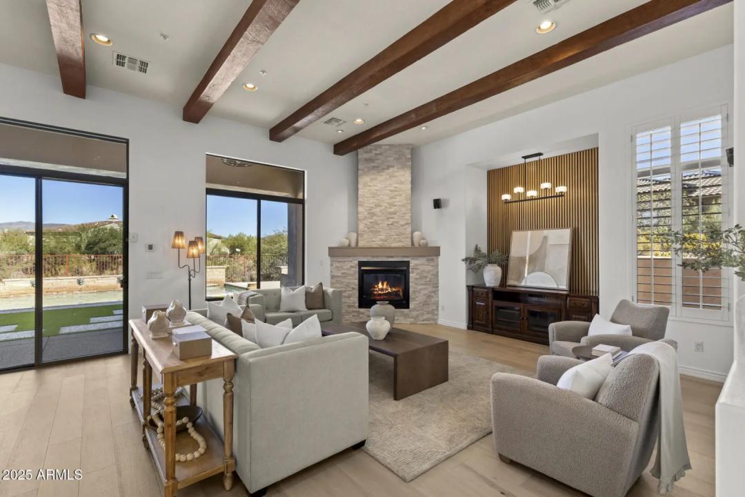 Real Estate Picture 5