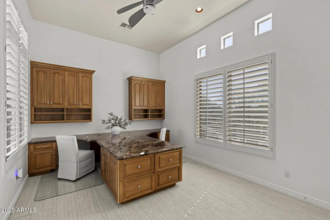 Real Estate Picture 23