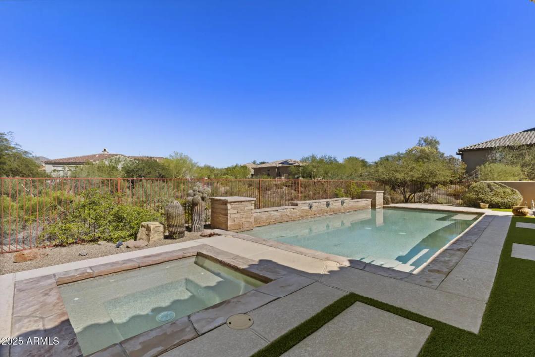 Real Estate Picture 30