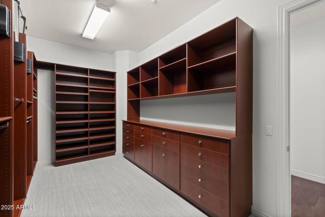 Real Estate Picture 19