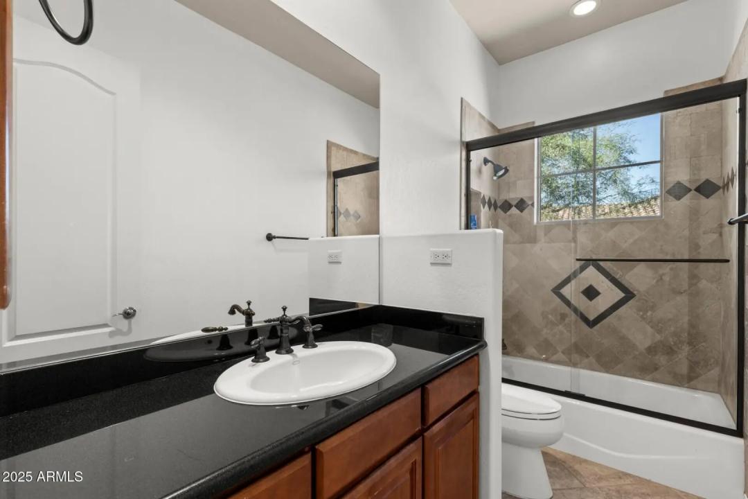 Real Estate Picture 22