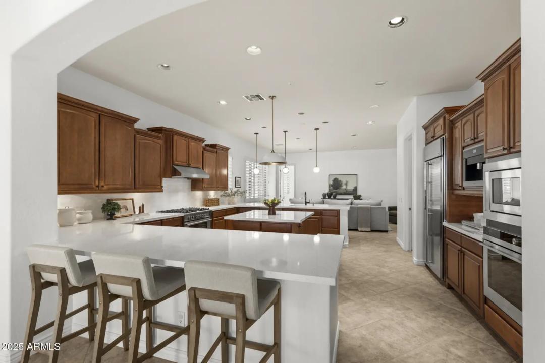 Real Estate Picture 8