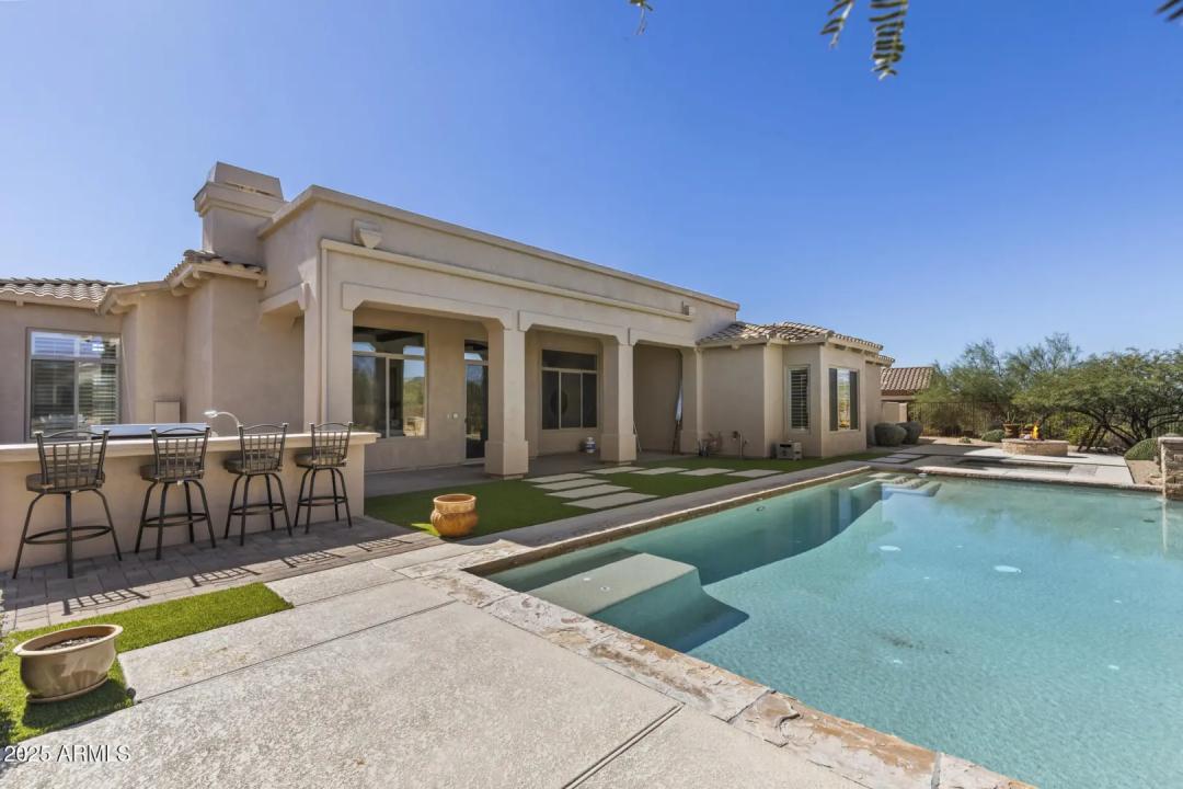 Real Estate Picture 32